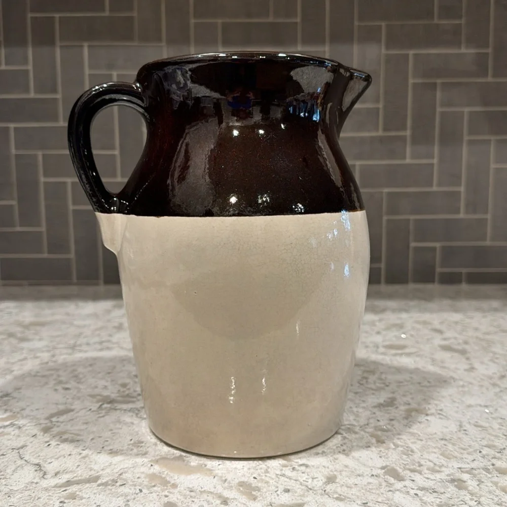 RARE FIND~VINTAGE~STONEWARE~POTTERY PITCHER~NATURAL & BROWN~GREAT CONDITION~G12